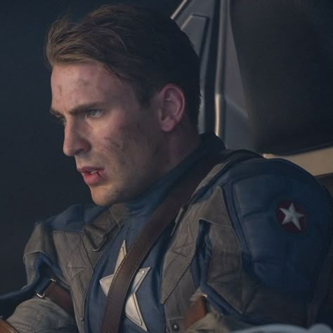 aes ; marvel : steve rodgers | captain america | ♡ Steve Rogers The First Avenger, Steve Rogers First Avenger, Avengers Pfp, Captain America Icon, Captain America First Avenger, Steve Rogers Icon, Steve Rogers Aesthetic, Captain America Aesthetic, Avengers Icon