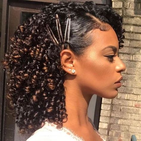 Natural Hair Pictures, Perm Rod Set, Long To Short Hair, Natural Hair Styles Easy, Penteado Cabelo Curto, Rod Set, Hair Photo, Long Hairstyles, Hair Pictures