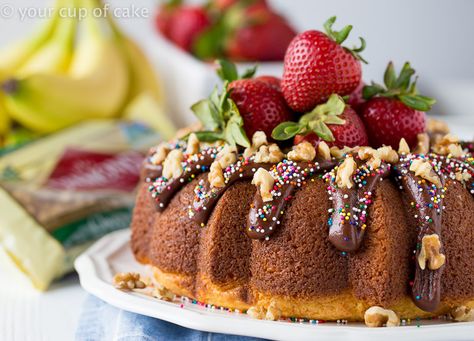 Banana Split Bundt Cake for all your summer parties! This recipe is incredible! Perfect Banana Bread, Banana Cake Recipes, Mothers Day Desserts, Mini Bundt, Banana Cake Recipe, Mini Bundt Cakes, Bundt Cakes Recipes, Strawberry Cakes, Cakes Recipes