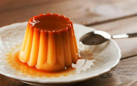 Flan cremoso de mamey | Recetas de Cocina Delirante Easy Spanish Desserts, Desserts From Spain, Spanish Dessert Recipes, Spanish Dessert, Flan Dessert, Chocolate Flan, Popular Desserts Recipes, Spanish Desserts, Most Popular Desserts