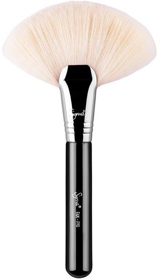 Sigma Beauty Sigma ® F90 Fan Brush Highlight Shades, Lotion Candle, Sigma Brushes, Make Up Collection, Powder Products, Massage Lotion, Pretty Makeup Looks, How To Apply Blush, Becca Cosmetics