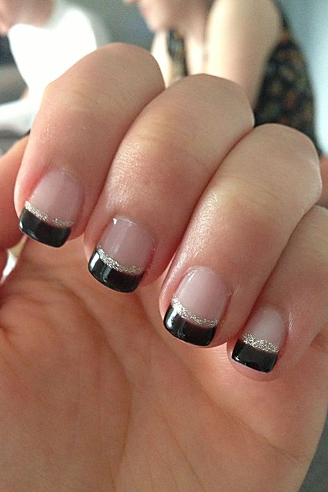 Nails On Black Skin, French Manicure Gel Nails, Square Nails Ideas, Chrome Nails Ideas, Square Nails Art, French Tip Gel Nails, White And Green Nails, Black Almond Nails, Nails Acrylic Pink