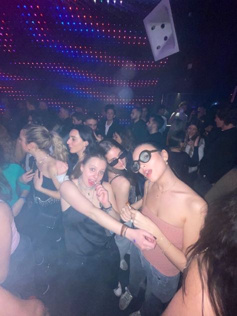 London Night Club Aesthetic, London Clubbing Aesthetic, London Night Out Aesthetic, Clubbing In London, London Teen Aesthetic, London Clubbing, Gap Year Aesthetic, London Night Life, Manchester Apartment