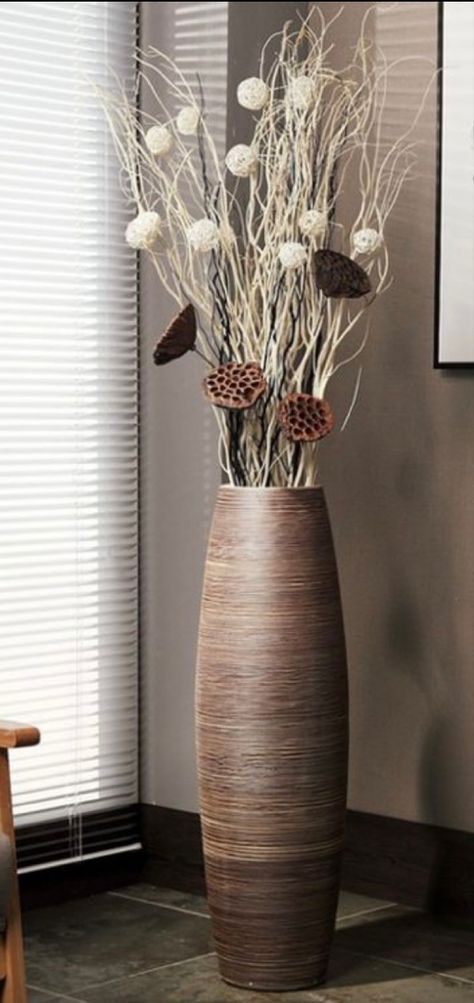 Floor Vase Decorating Ideas Living Room, Large Vase Decorating Ideas, Tall Vases Decor Living Room, Vase Decorating Ideas Living Room, Large Floor Vase Decor, Floor Vase Decorating Ideas, Large Vases Decor Ideas, Tall Vase Decorating Ideas, Tall Floor Vase Ideas