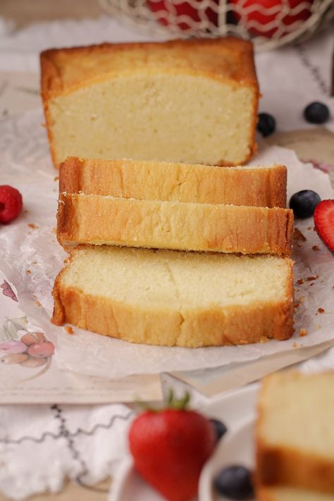 Cream Cheese Pound Cake Loaf, Loaf Pan Pound Cake, Easy Cream Cheese Pound Cake, Cream Cheese Recipes Dessert, Cheese Pound Cake Recipe, Best Pound Cake Recipe, Loaf Pan Cake, Cream Cheese Pound Cake Recipe, Easy Pound Cake