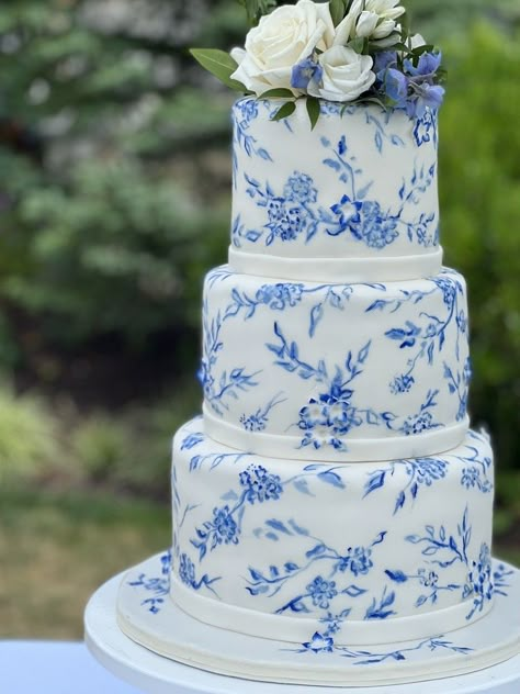 Hand Painted Wedding Cake, Watercolor Wedding Cake, Golden Poppy, Painted Wedding Cake, Blue And White Wedding, Bride Planning, Floral Wedding Cakes, Wedding Cakes Blue, Tiered Cake