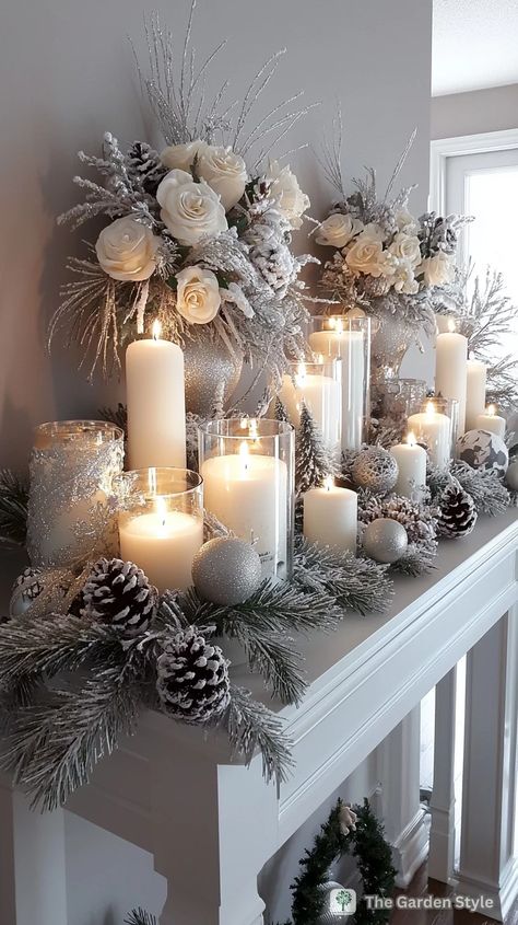 40 Inspiring White Christmas Decorations - The Garden Style Entry Table Christmas Decor, White Entry Table, Christmas Decor White, White Christmas Decorations, Table Christmas Decor, White Table Settings, Elegant Christmas Decor, Christmas Mantle Decor, Easy Christmas Decorations