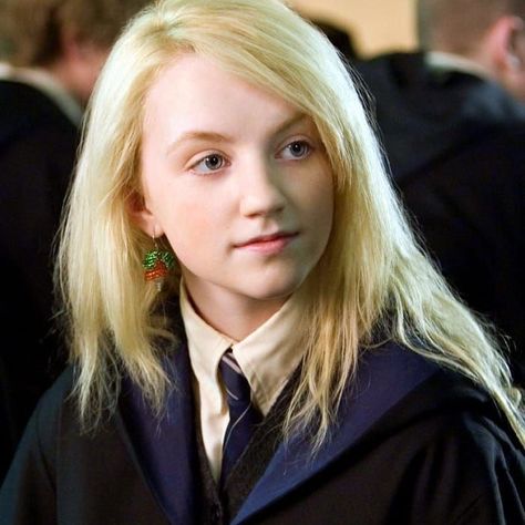 Luna Lovegood Personality, Luna Lovegood Aesthetic, Harry Potter Colors, Harry Potter Character, Harry Potter Girl, Harry Potter Icons, Fred Weasley, Harry James Potter, George Weasley