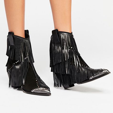 Western #boots #boho #fringe #shoes #bohochic #bohostyle High Cowgirl Boots, Fringed Boots, Winter Closet, Shoes Boots Heels, Fringe Boots, Cowboy Boots Women, Free People Shoes, Western Boot, Black Fringe