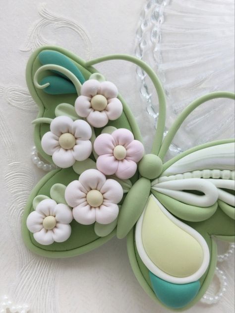 Butterfly Cookies, Polymer Clay Flower Jewelry, Diy Air Dry Clay, Pinterest Diy Crafts, Tanah Liat, Clay Diy Projects, Fashion Crochet, Clay Crafts Air Dry, Polymer Clay Jewelry Diy