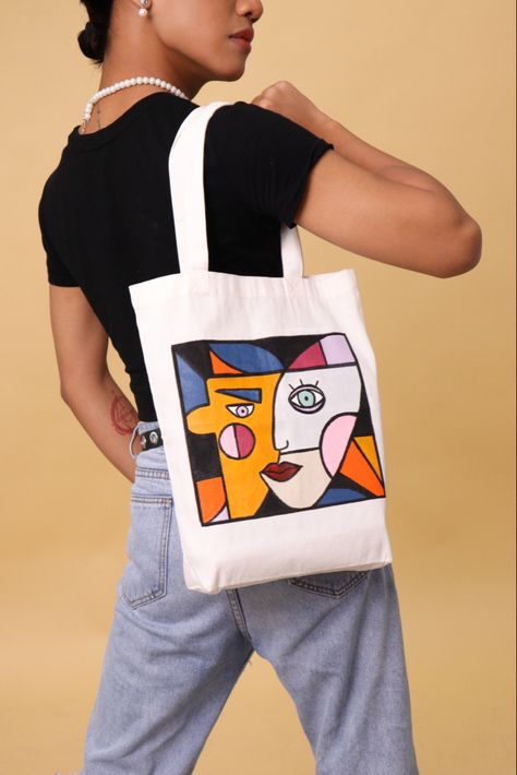 Diy Bag Painting, Creative Tote Bag, Painted Canvas Bags, Diy Tote Bag Design, Tote Bag Business, Handpainted Tote, Tote Bag Painting, Fashion Art Direction, Handpainted Tote Bags