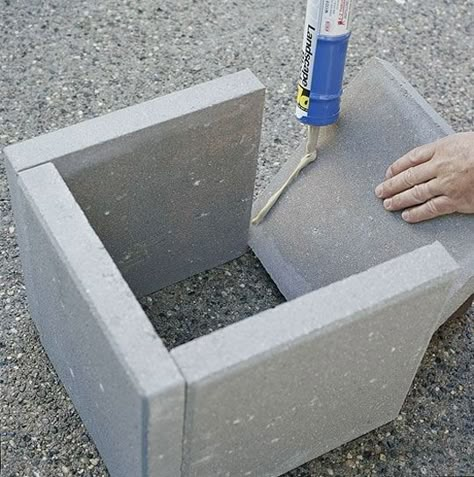 Concrete Planter Boxes, Pavers Diy, Diy Planters Outdoor, Concrete Containers, Planters Outdoor, Diy Concrete Planters, Concrete Planter, Cement Planters, Garden Types