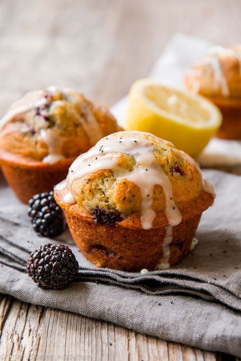 Blueberry Chocolate Chip Muffins, Lemon Poppy Seed Muffins Recipe, Baking Summer, Blackberry Muffin, Blackberry Lemon, Lemon Poppy Seed Muffins, Seed Muffins, Fruit Recipe, Blackberry Recipes