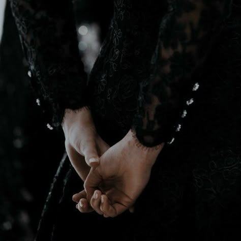 Bellatrix Black Aesthetic, Bellatrix Black, Walburga Black, Malfoy Family, Pansy Parkinson, Black Sisters, Yennefer Of Vengerberg, Royalty Aesthetic, Targaryen Aesthetic