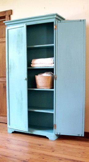 Plans for making an armoire that can also function as a pantry or linen closet or any number of capacities! Armoire Diy, Diy Pantry, Laundry Ideas, Honey Do, Closet Organization Diy, Things To Build, Diy Kitchen Storage, Bookshelves Diy, Metal Cabinet