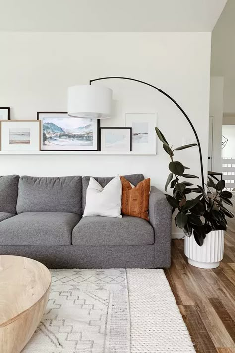 Gray Couch, Grey Couch Living Room, Grey Couch, Interior Modern, Living Room Decor Apartment, Living Room Style, Living Room Inspo, Couches Living Room, Lounge Room