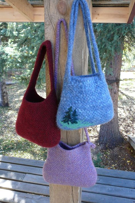 WildWooliesStudio's Crochet Felted Bags Felted Crochet Bag, Felted Slippers Pattern, Felted Bags, Felted Bag, Knitting Bag Pattern, Felted Bowls, Felted Crochet, Knit Purse, Fibre And Fabric