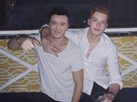 Cameron And Noel, Shameless Ian, Shameless Show, Ian X Mickey, Shameless Scenes, Shameless Mickey And Ian, Shameless Mickey, Shameless Gallavich, Shameless Characters