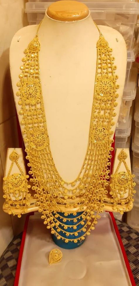 Antic Gold Long Necklace, Gold Choker Simple, Bengali Gold Jewellery, Father Songs, Short Gold Necklace, Gold Jewelry Design, Urdu Quotes Images, Dubai Gold Jewelry, Unique Gold Jewelry