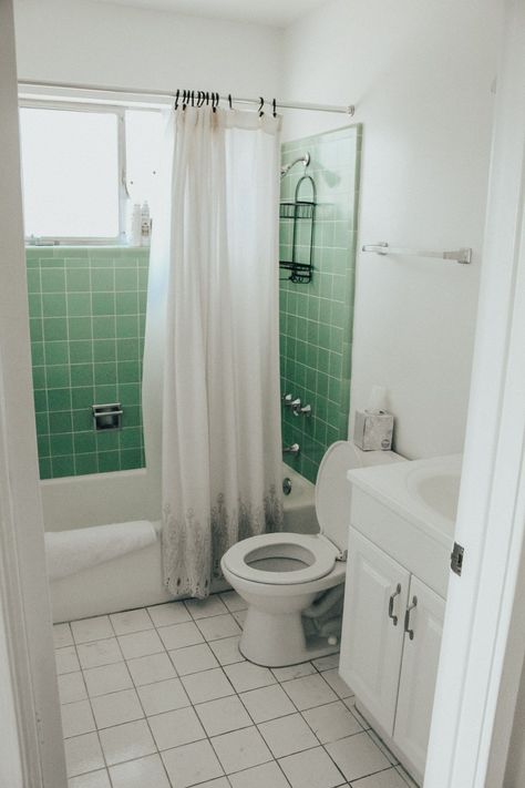 Rental Before And After, Rental Shower Makeover, Old Bathroom Decor, Old Bathroom Makeover, Ugly Wallpaper, Small Rental Bathroom, Ugly Bathroom, Rental Bathroom Makeover, Rental Makeover