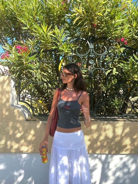 Maxi Skirt And Tank Top Outfit, White Skirt And Tank Top Outfit, Long Skirt Tank Top Outfits, Maxi Skirt With Tank Top, Tank Top And Skirt Outfit Aesthetic, Long Skirt Tank Top Summer Outfits, Cute Outfit With Long Skirt, Skirt Outfits Vacation, Maxi Skirt Tank Top Outfit