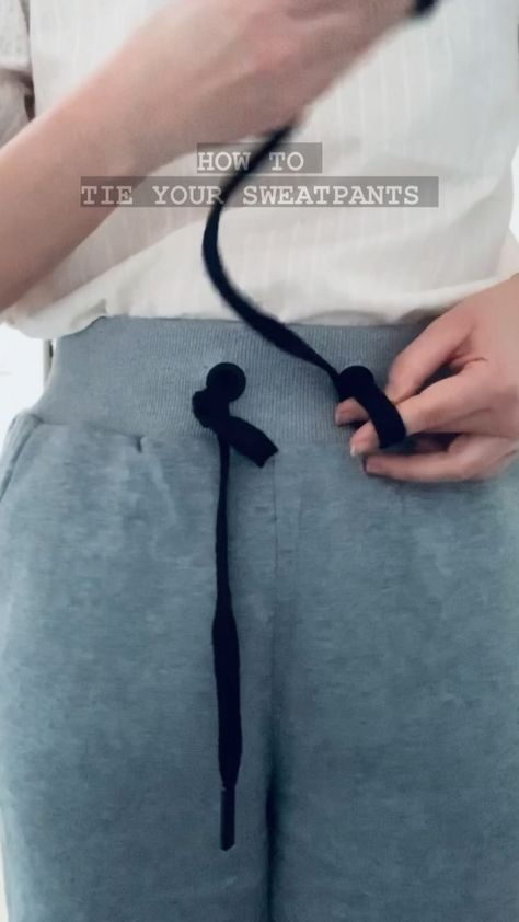 studio_tenue on Instagram: Fashion hack - save for later How to tie your sweatpants • Music: another time Musician: LiQWYD • #fashionhacks #fashionhack #stylehack… Diy Clothes Life Hacks, Fashion Hacks, Save For Later, Tie Knots, Creative Fashion, Instagram Fashion, Diy Clothes, Musician, Sweatpants