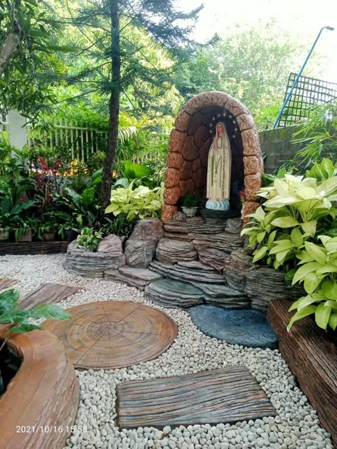 Outdoor Grotto Ideas, Grotto Design Ideas For Home, Backyard Altar, Gravesite Landscaping Ideas, Mary Garden Catholic, Mary Grotto, Catholic Garden, Marian Garden, Grotto Design