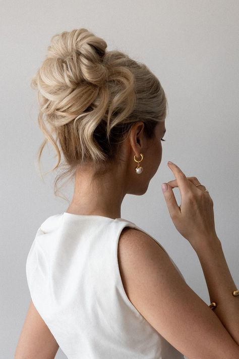 EASY UPDO HACK ❤️ Perfect Bridal and Wedding Guest Hairstyle Hair Styles For Long Hair Length Wedding, Bridal Hair Updo Tutorial, Wedding Hairstyles For Shoulder Length Hair, Updos For Medium Length Hair Tutorial, Wedding Guest Hair, Simple Elegant Hairstyles, Elegant Bridal Hair, Bride Hairstyles Updo, Guest Hairstyles