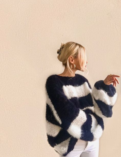 Striped Sweater Outfit, Name Sweater, Pull Mohair, Knit Sweater Outfit, Personalized Sweater, Skandinavian Fashion, Sweater Striped, Pullover Outfit, Autumn Fits