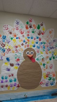 Turkey Bulletin Boards For Preschool, November Themes For Preschool, Thankful Preschool, Thanksgiving Backdrop Ideas, November Themes, Turkey Activities, Decoracion Halloween, Turkey Activity, Activities Board