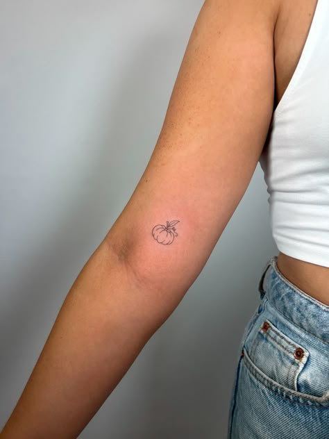 Fall Best Friend Tattoos, Pumpkin Ankle Tattoo, Tiny Autumn Tattoo, Pumpkin Stick And Poke Tattoo, Pumpkin Blossom Tattoo, Cute Autumn Tattoos, Line Work Halloween Tattoo, Pumpkin Finger Tattoo, Simple Autumn Tattoo