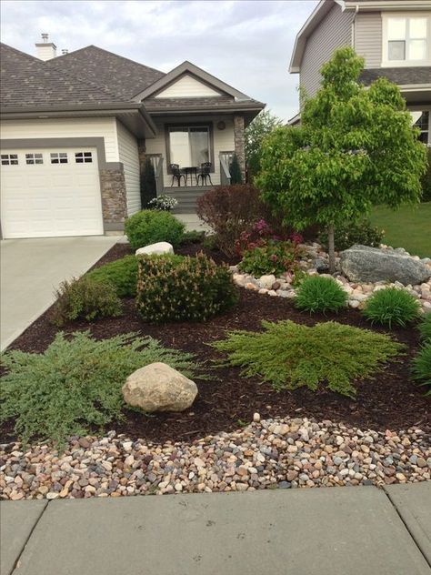 47 Cheap Landscaping Ideas For Front Yard - A Blog on Garden Elegant Landscape, Small Front Gardens, Front Yards Curb Appeal, Cheap Landscaping Ideas, Small Front Yard Landscaping, Small Front Yard, Front Yard Design, Meteor Garden 2018, Front Landscaping