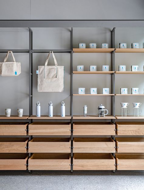 Blue Bottle Coffee Shibuya Cafe - Picture gallery 5 Cafe Retail Display, Display Shelves Retail, Shibuya Japan, Cafe Display, Module Design, Cafe Pictures, Blue Bottle Coffee, Retail Interior Design, Retail Shelving