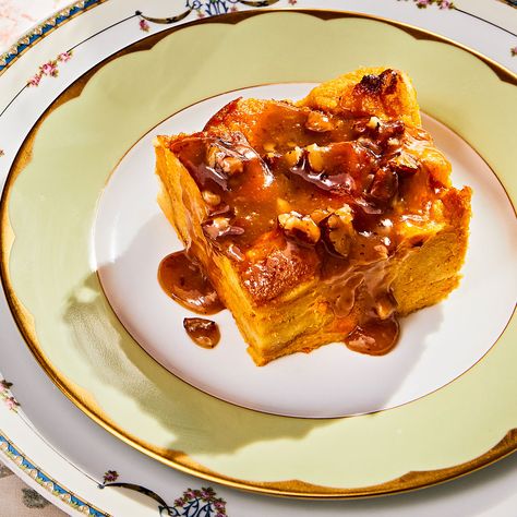 Sweet Potato Bread Pudding with Pecan Praline Sauce Pumpkin Brioche Bread Pudding, Pecan Praline Sauce, Sweet Potato Bread Pudding, Pumpkin Brioche, Brioche Bread Pudding, Almond Flour Cake, Praline Sauce, Bread Pudding Recipes, Sweet Potato Bread