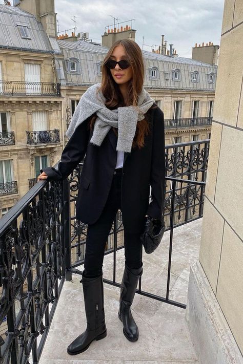 Riding Boot Outfits, Simple Winter Outfits, Winter Outfit Inspiration, Legging Outfits, Trending Boots, Minimal Chic, All Black Outfit, Mode Inspo, 가을 패션