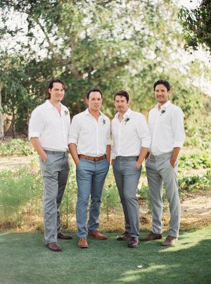 Casual Groomsmen, Noir Wedding, Casual Wedding Outfit, Casual Groom Attire, Summer Wedding Attire, Wedding Groomsmen Attire, Groomsmen Style, Casual Grooms, Farm Wedding Photography