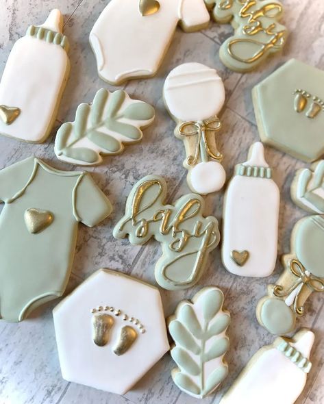 Cute Baby Shower Cookies, Baby Shower Cookies Neutral, Shower Bundles, Baby Shower Biscuits, Baby Shower Cakes Neutral, Baby Boy Cookies, Sage Green Baby Shower, Idee Babyshower, Baby Shower Theme Decorations