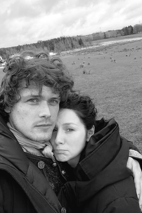 Claire And Jamie, Outlander Season 2, Outlander Cast, Outlander Casting, Outlander 3, Sam Heughan Caitriona Balfe, James Alexander, Outlander Tv Series, Jamie Fraser Outlander