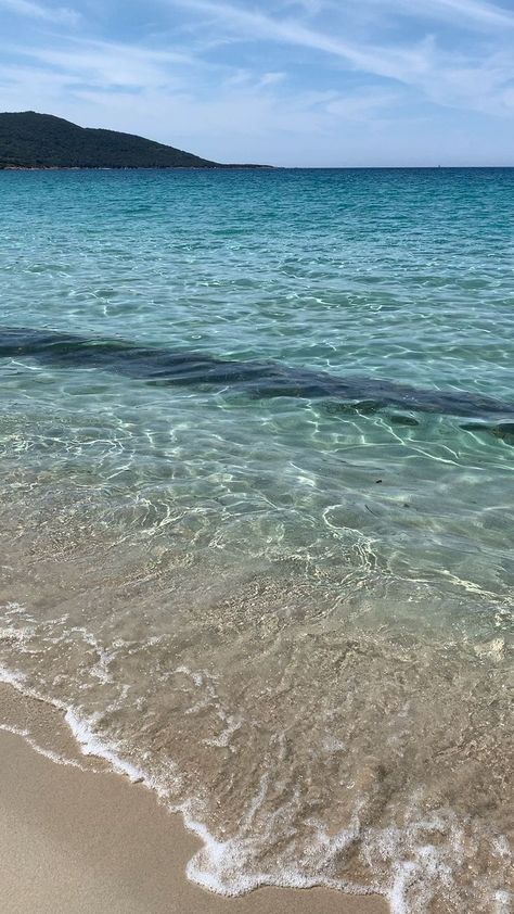 Plage Aesthetic, Strand Wallpaper, Ocean Images, Wave Wallpaper, Summer Ocean, Ocean Wallpaper, Beach Wallpaper, Beautiful Ocean, Crystal Blue