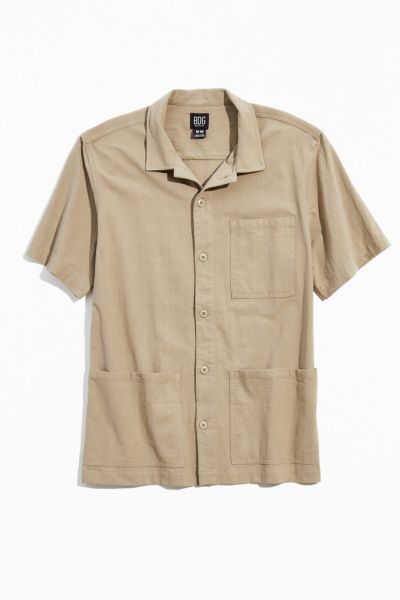 Khaki Relaxed Fit Short Sleeve Button-up Shirt, Brown Button-up Camp Shirt, Cotton Relaxed Fit Button-up Camp Shirt, Relaxed Fit Button-up Camp Shirt With Pockets, Casual Button-up Camp Shirt With Welt Pockets, Weather Wear, Mens Short Sleeve Shirt, Media Chest, Short Sleeve Button Up