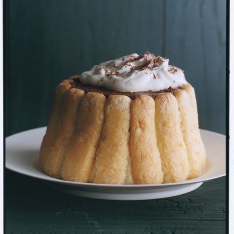 Ladyfingers may play only a supporting role in charlottes, but these delicate, small spongecakes are well worth perfecting. Folding in the egg whites requires a light but confident hand. Also, be careful not to overbake. Gaston LeNôtre's son Alain warns: "Thirty seconds too long, and it could be           too late." Lady Fingers Recipe, Sponge Recipe, Different Types Of Cakes, Lady Fingers, Thirty Seconds, Types Of Cakes, Chiffon Cake, Save Food, Recipe Using