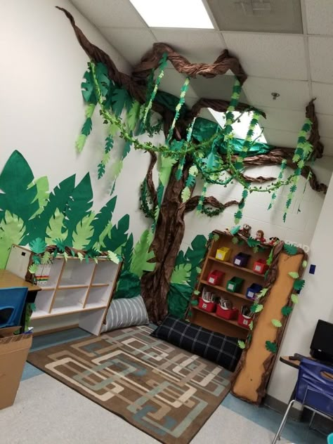 Rainforest Reading Corner, Jungle Infant Classroom, Rainforest Display Classroom, Jungle Reading Corner, Jungle Theme Library, Jungle Daycare Theme, Jungle Library Theme, Jungle Classroom Transformation, Jungle Book Classroom Theme