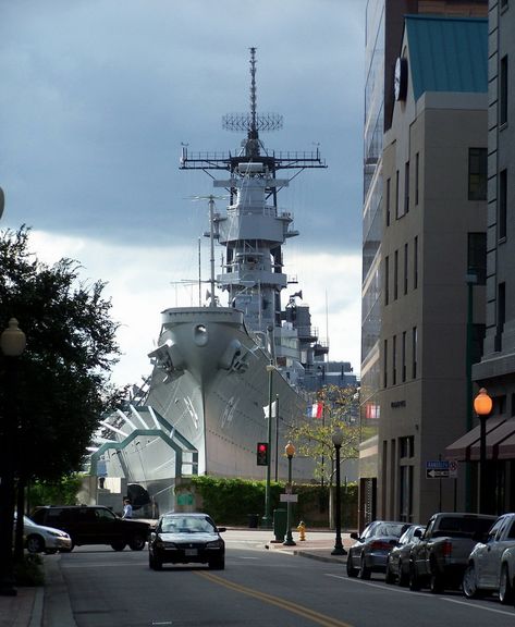 Uss Wisconsin, Us Battleships, Battle Ships, Go Navy, Us Navy Ships, Norfolk Virginia, Aircraft Carriers, Norfolk Va, Harbin