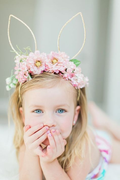 Easter Photoshoot Ideas, Photoshoot Ideas For Kids, Easter Stories, Diy Floral Crown, Headband With Flowers, Easter Hat Parade, Easter Bonnets, Bunny Birthday Party, Easter Photoshoot