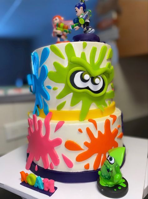 Splatoon Birthday Cake, Splatoon Cake Ideas, Splatoon Party Ideas, Splatoon Birthday Party Ideas, Splatoon Food, Splatoon Cake, Splatoon Party, Splatoon Birthday, Layered Cakes