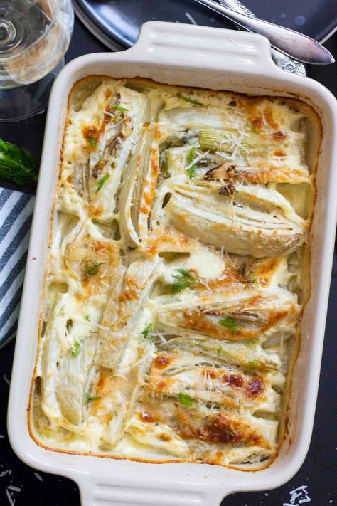 Baked Fennel with Parmesan & Cream Baked Fennel, Recipe Vegetables, Fennel Recipes, Roasted Fennel, Vegetable Side Dish, Vegetable Side, Simply Delicious, Idee Pasto Sano, Vegetable Sides