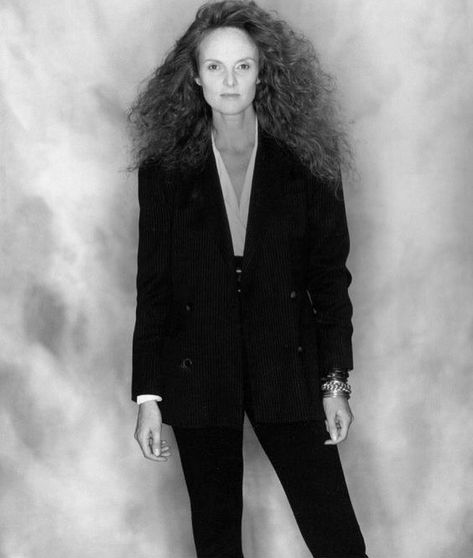 This makes me want to bring back the Eighties (words I never thought I would say). Grace Coddington 📷 Terence Donovan, 1987. #eighties… Grace Coddington, Style Icon, Style Icons, Women's Blazer, Personal Style, The Way, Bring It On, Black And White, My Style