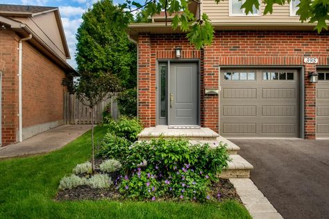 10 Small Front Yard Landscaping Ideas For A Big Impact In Burlington & Oakville

Many Burlington & Oakville homes, from cozy townhouses to charming subdivisions, feature compact front yards, and homeowners could benefit from small front yard landscaping ideas.

While limited space presents challenges, it also offers the opportunity to create a beautiful and impactful entrance. Townhouse Landscaping, Small Front Yard Landscaping Ideas, Increase Curb Appeal, Relaxing Patio, Small Front Yard Landscaping, Small Front Yard, Commercial Landscaping, Outdoor Paradise, Front Landscaping