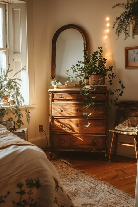 Casa Vintage, Vintage Inspired Decor, Vintage Bedroom, Decoration Inspiration, Home Aesthetic, Apartment Inspiration, Dream House Decor, Casas De Ensueño, My New Room