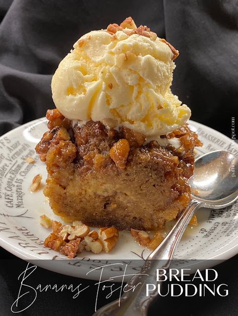 Olla-Podrida: Bananas Foster Bread Pudding New Orleans Style Bread Pudding, Bananas Foster Bread Pudding, Banana Foster Bread Pudding, Bananas Foster Bread Pudding Recipe, Bananas Foster Bread, Honey Butter Chicken Biscuit, White Almond Cakes, Banana Recipes Easy, Honey Butter Chicken